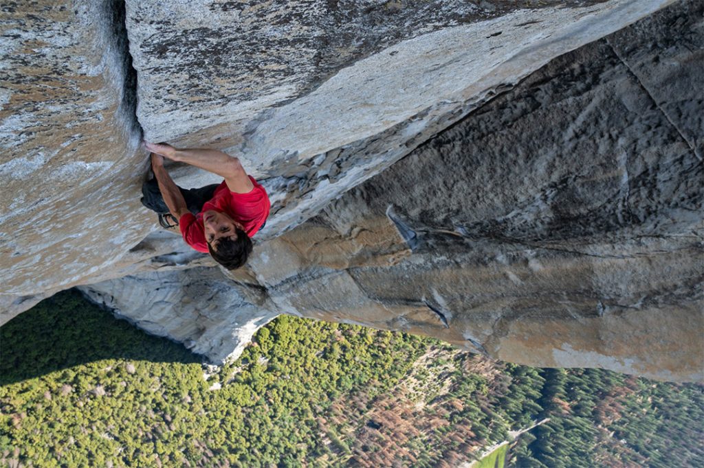 Alex Honnold climbing 914-metre-high 'El Capitan' with no safety equipment. Photo: National Geographic